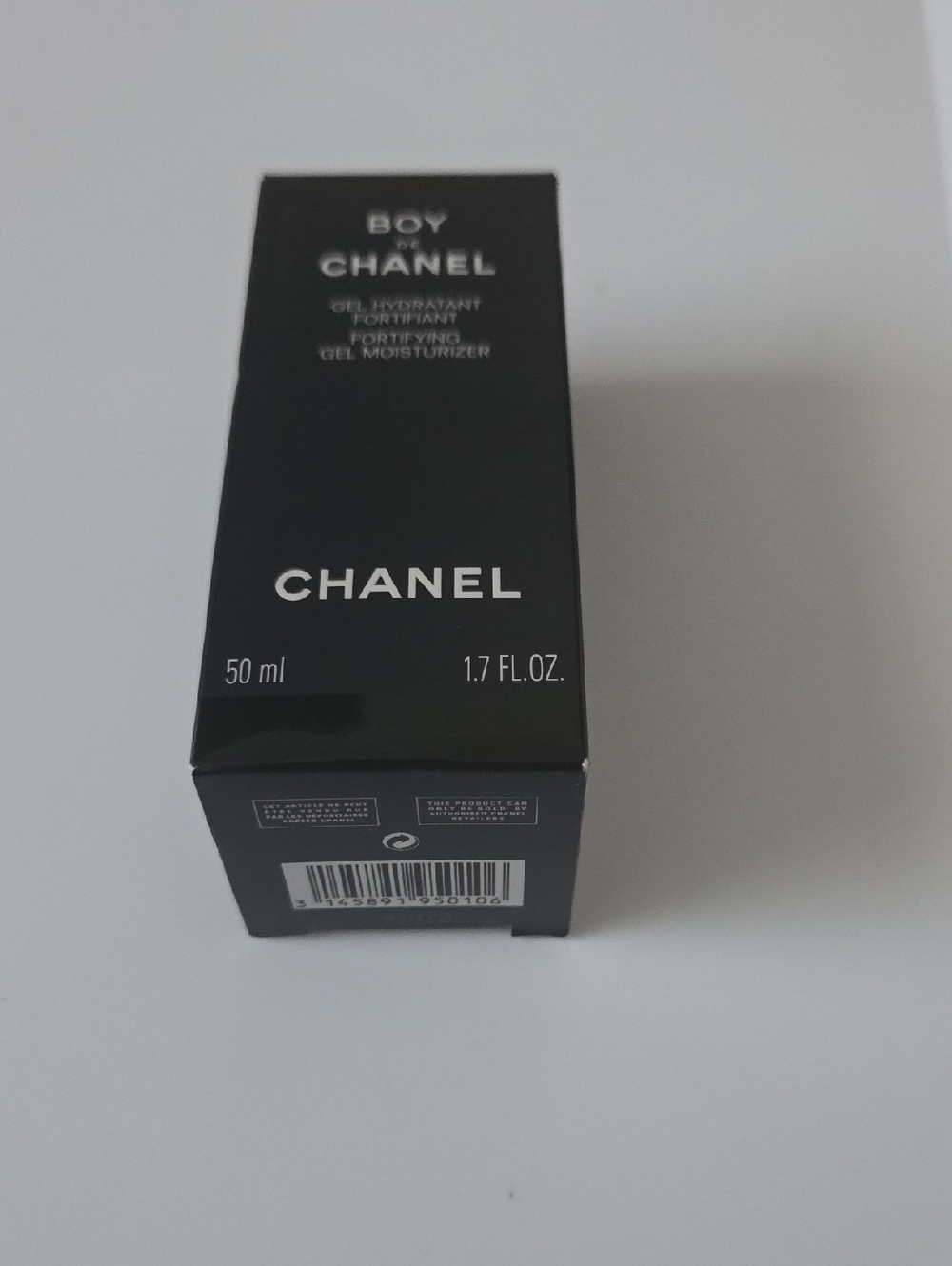 CHANEL Boy de CHANEL Fortifying Gel Moisturizer - Black
